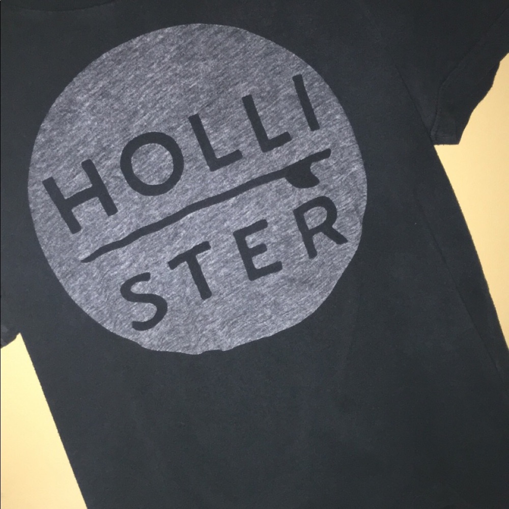 Men’s Large Hollister T-Shirt